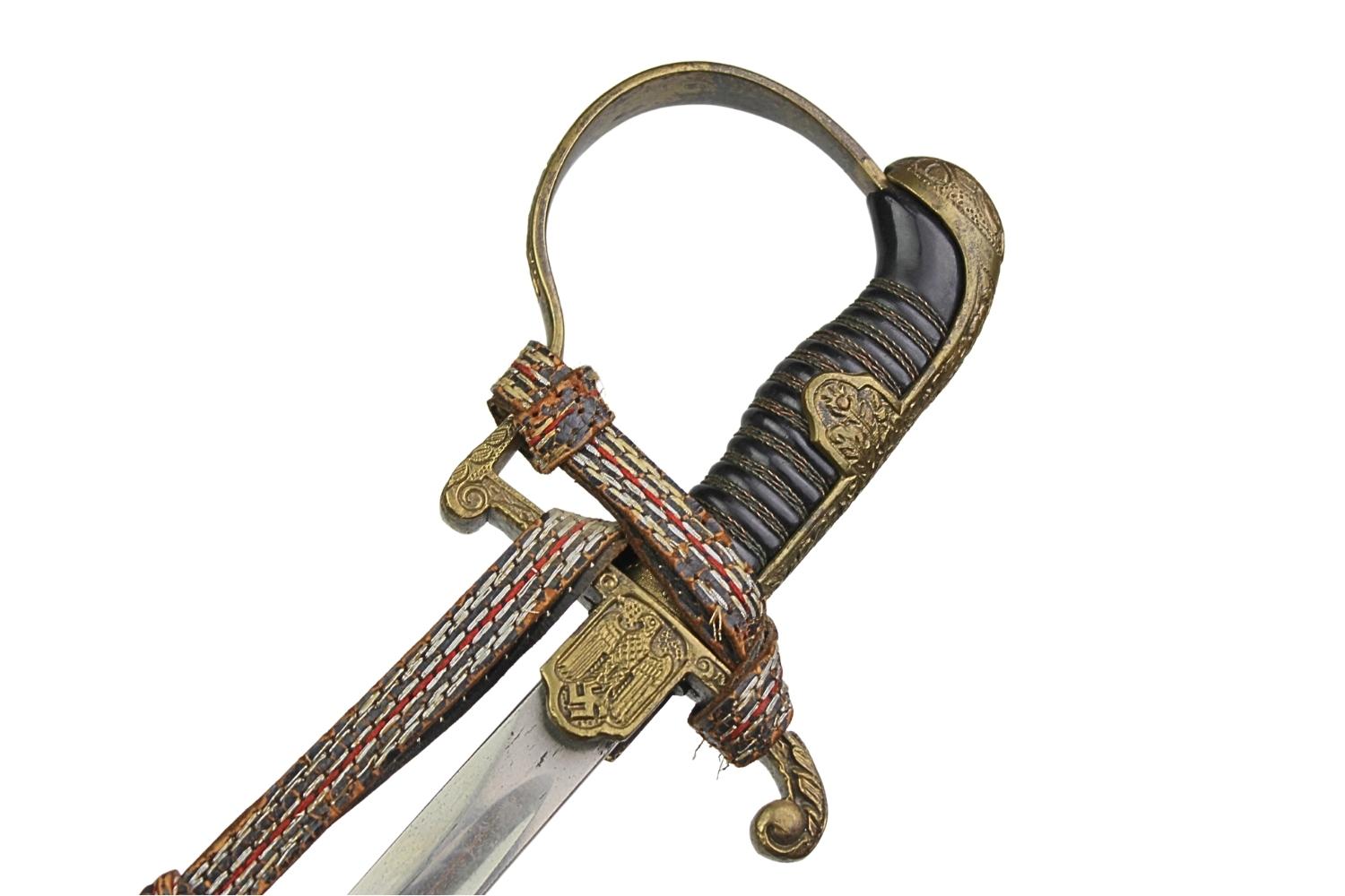 Szabla oficera Wehrmachtu WKC Solingen z temblakiem