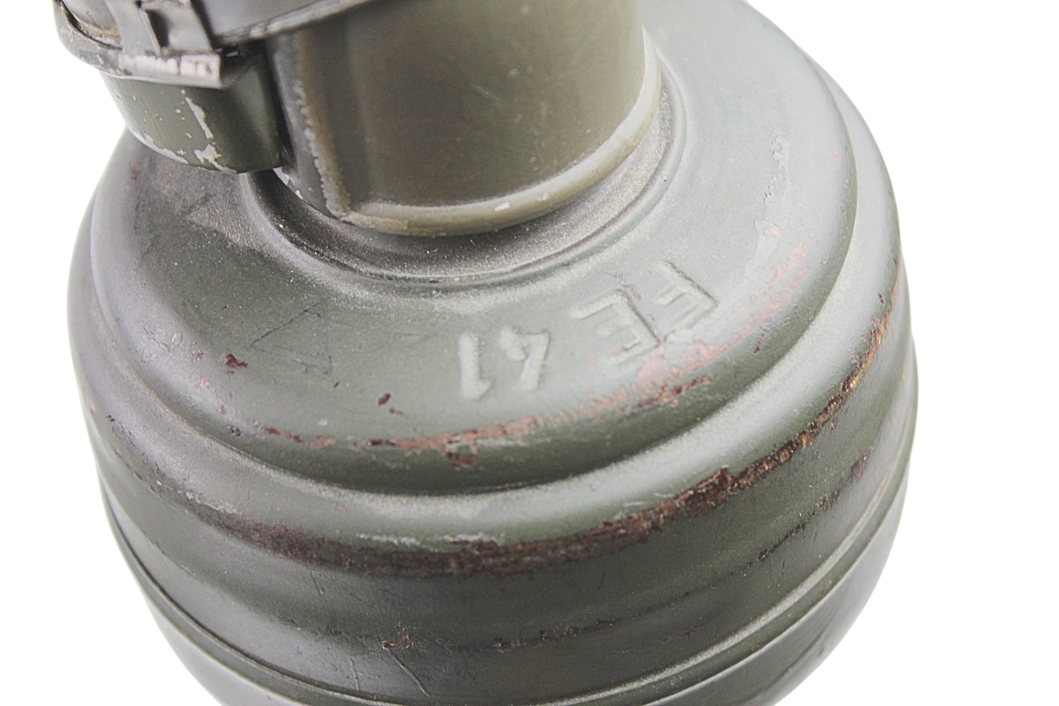 Niemiecka maska przeciwgazowa z puszką