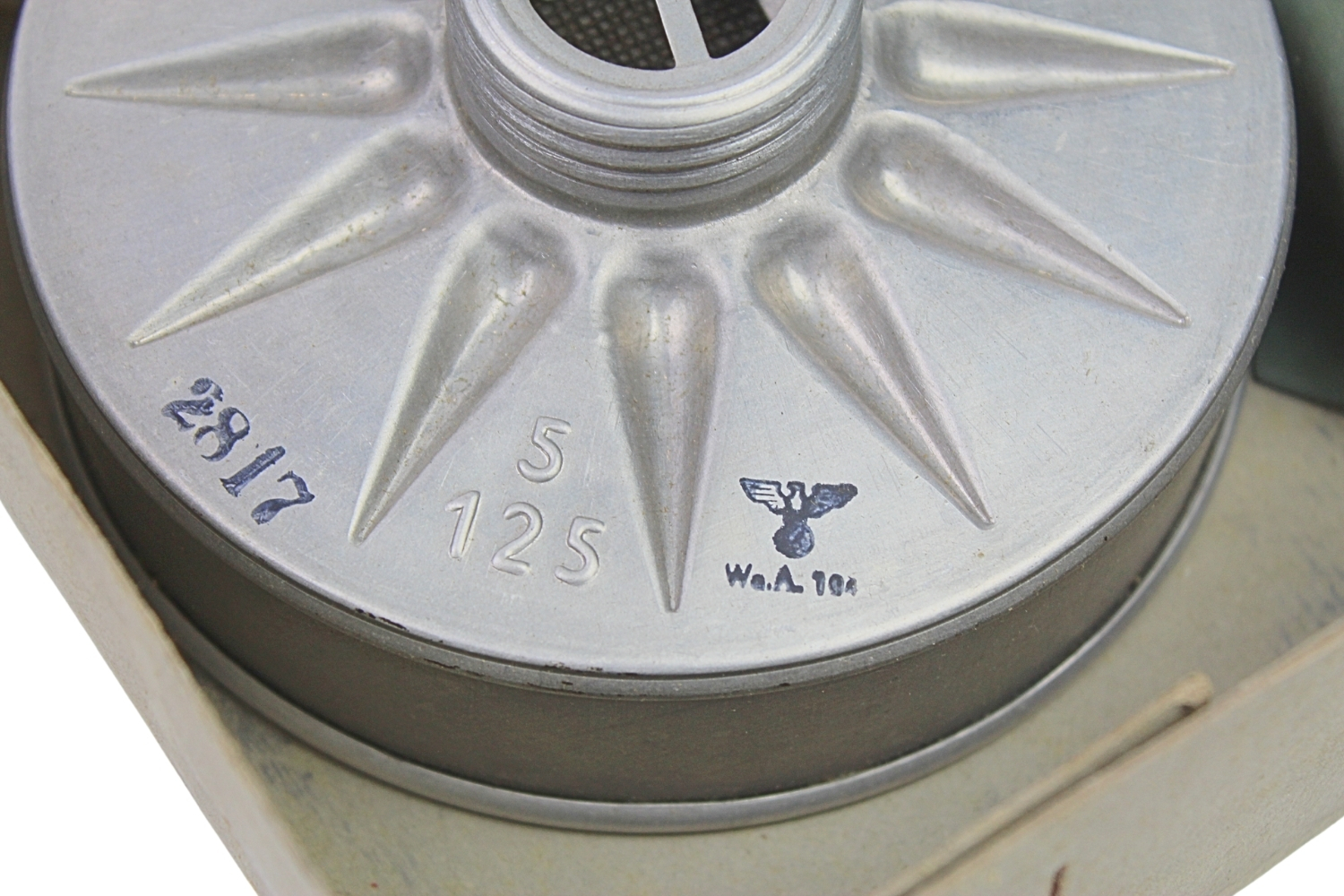 Niemiecka Volksgasmaske RL 1-39 86 w oryginalnym opakowaniu 