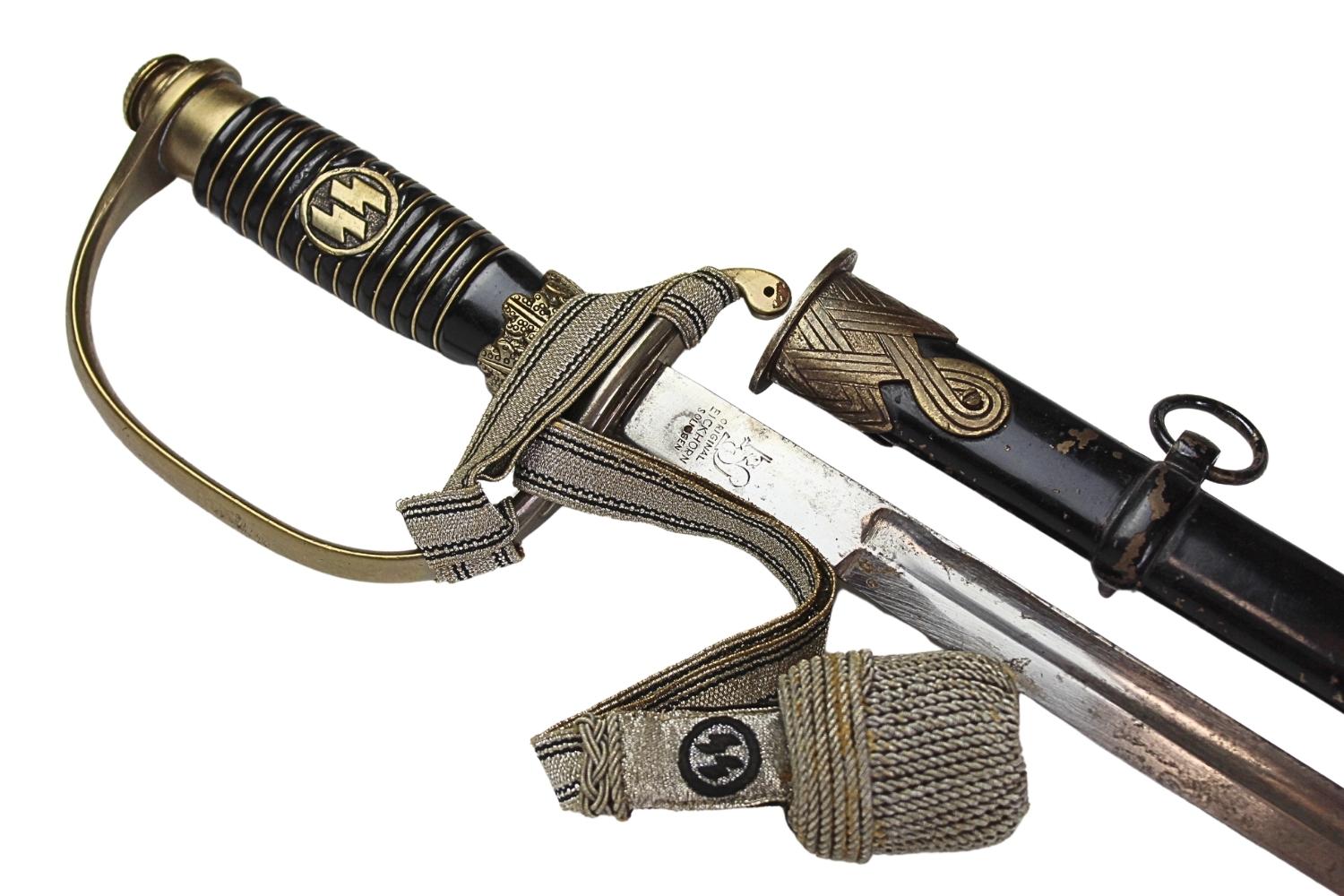Szpada Oficera SS Eickhorn Solingen z temblakiem