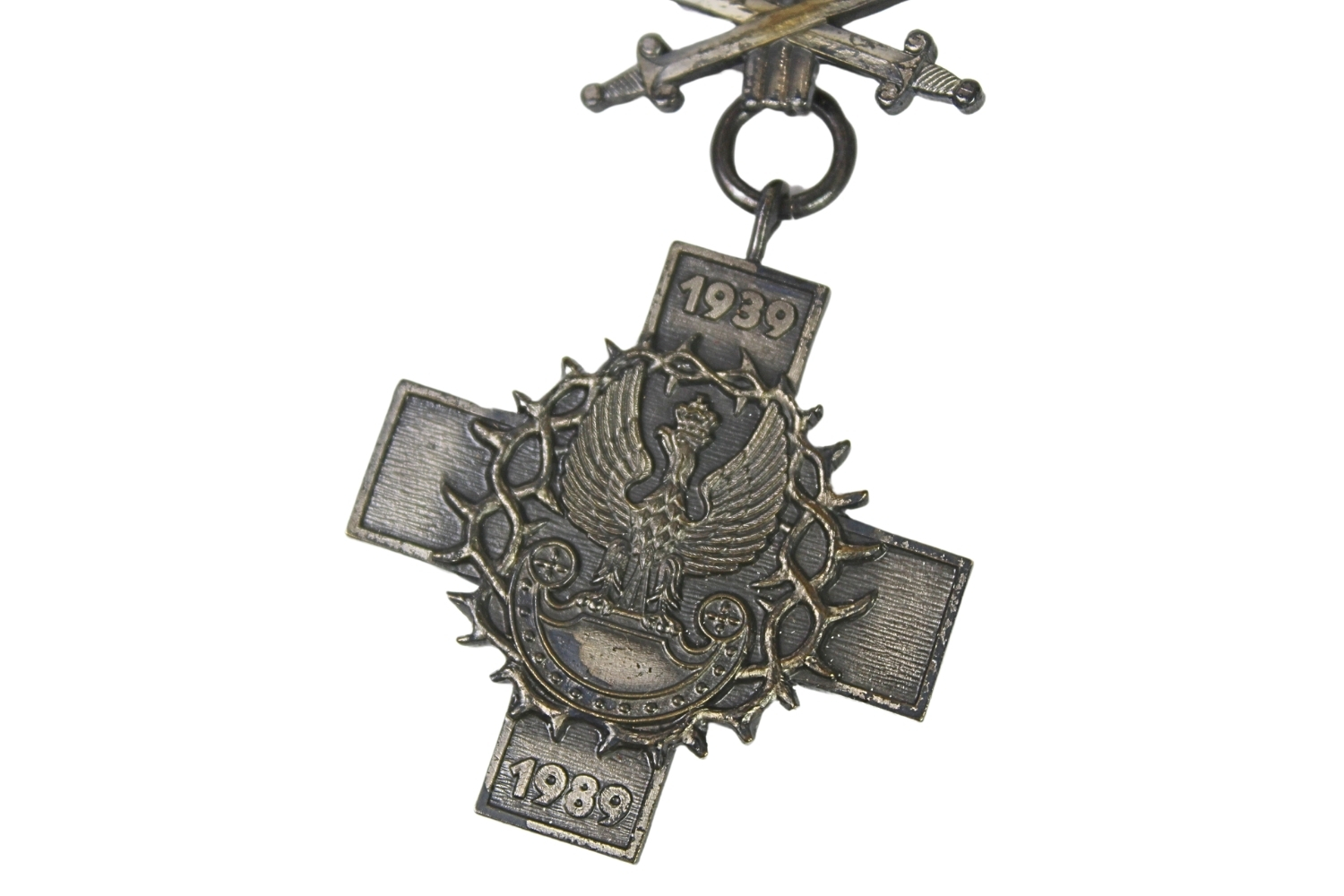 III RP Krzyż walki o niepodległość z mieczami