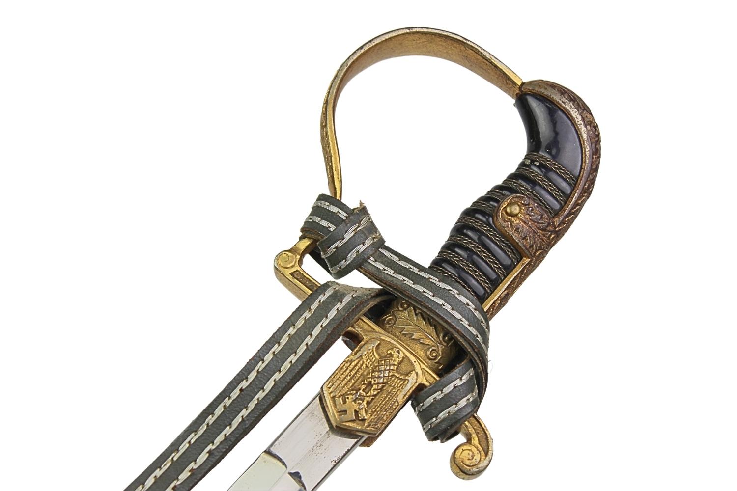 Szabla oficera Wehrmachtu Alcoso  Solingen z temblakiem