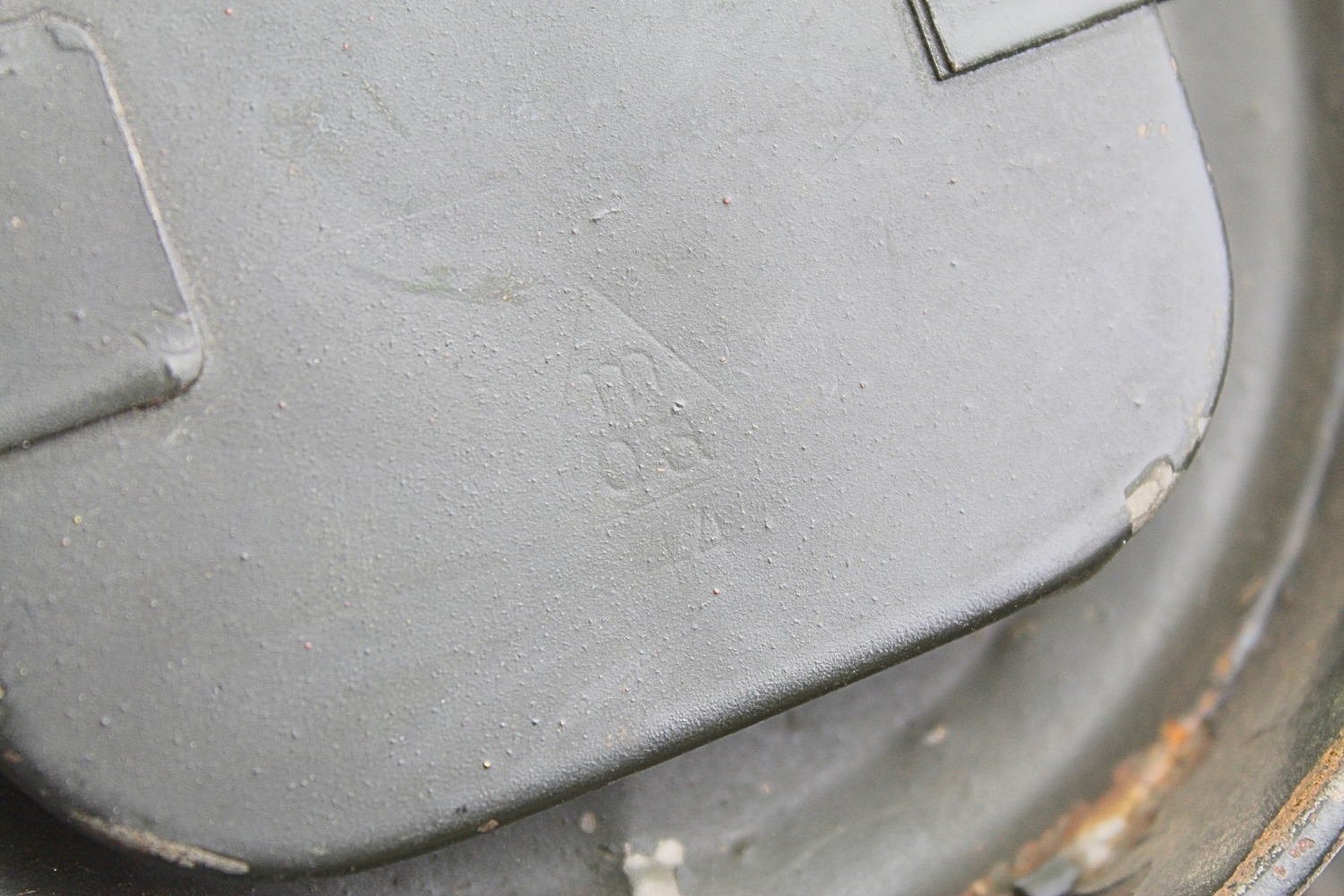 Maska przeciwgazowa M38 z puszką