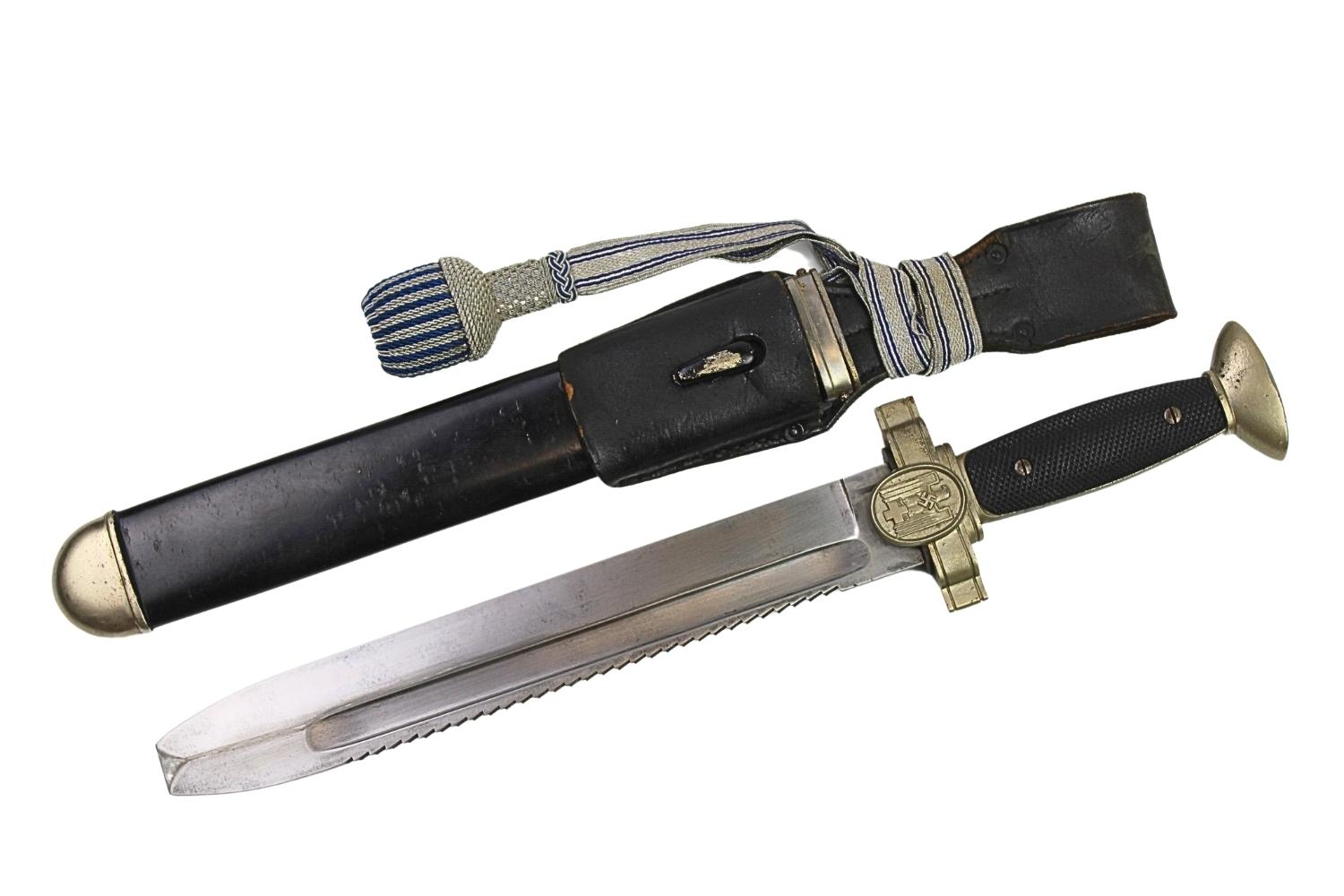 KORDZIK M38 DEUTSCHES ROTES KREUZ (DRK) GES. GESCHUTZT Z TEMBLAKIEM