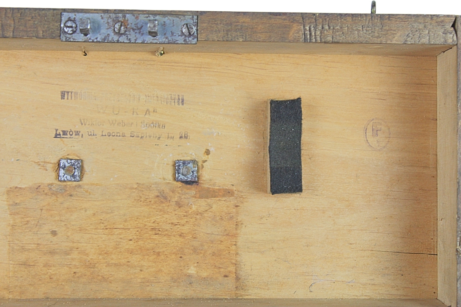 II RP Skrzynia na teodolit WP Kartografia "Wuka" Lwów F1