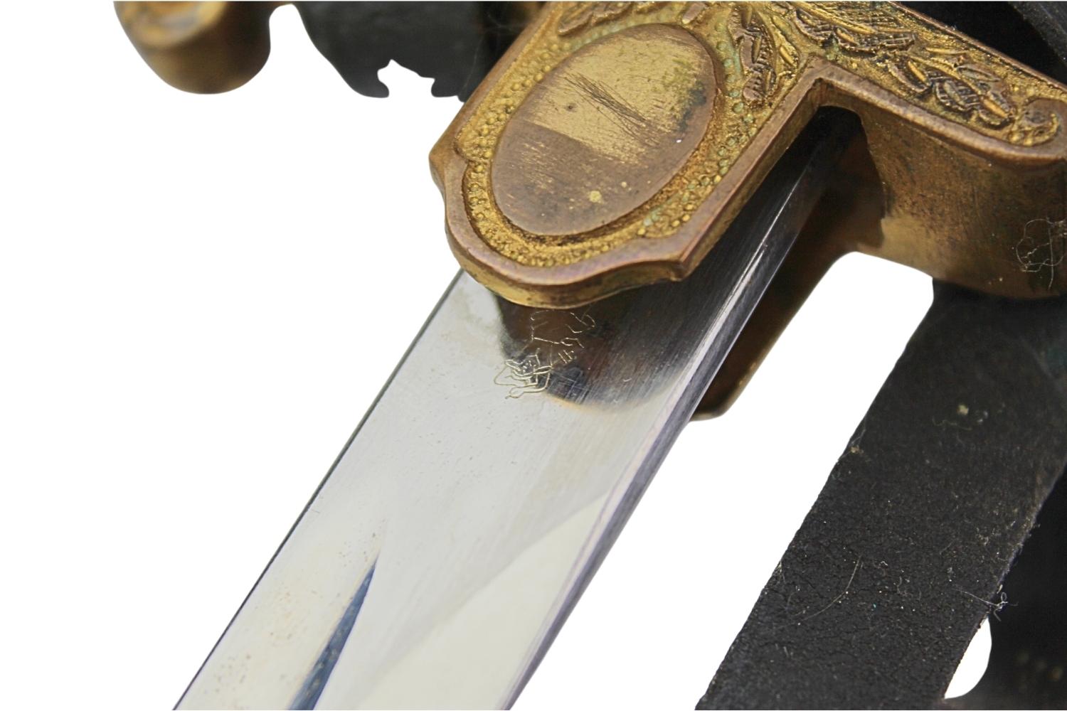 Szabla oficera Wehrmachtu E. Pack & Sohne Solingen z temblakiem