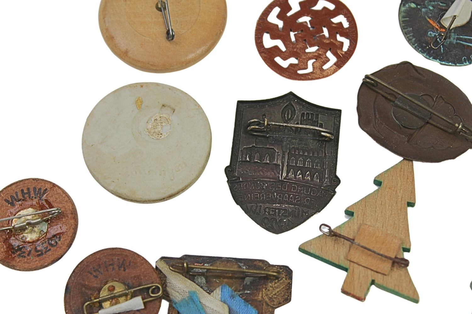 Duży zestaw niemieckich odznak pomoc zimowa WHW 