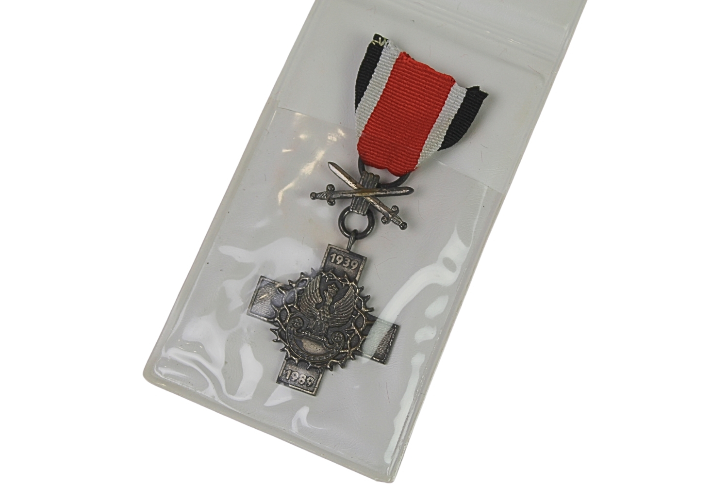 III RP Krzyż walki o niepodległość z mieczami