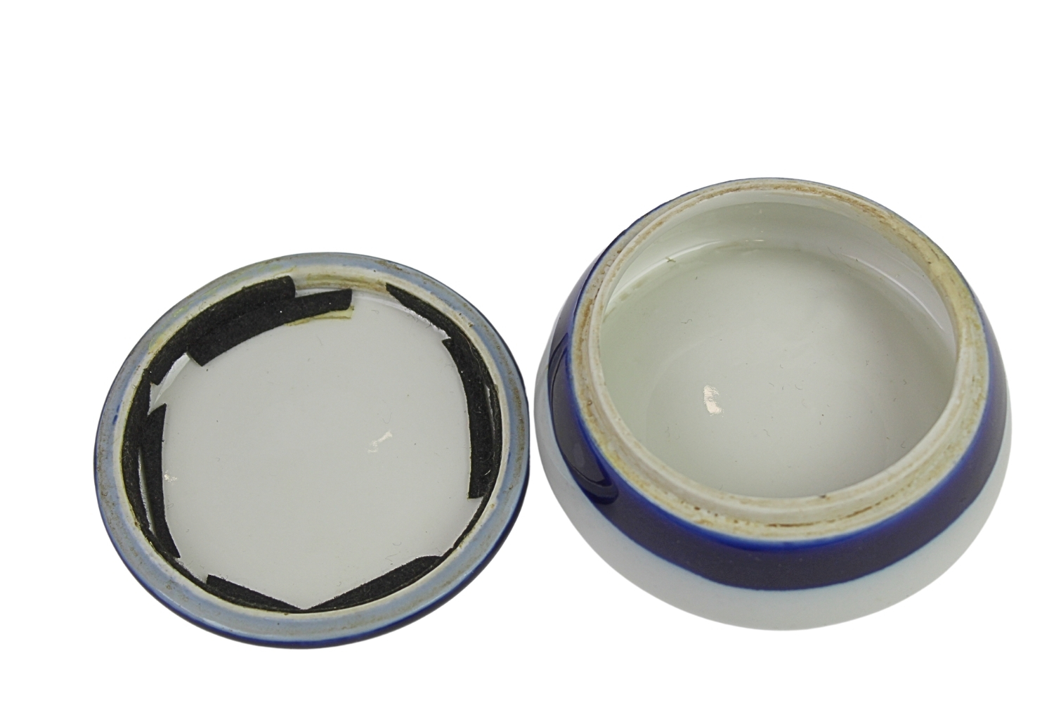 Pamiątkowe puzderko niemcy krzyż żelazny 