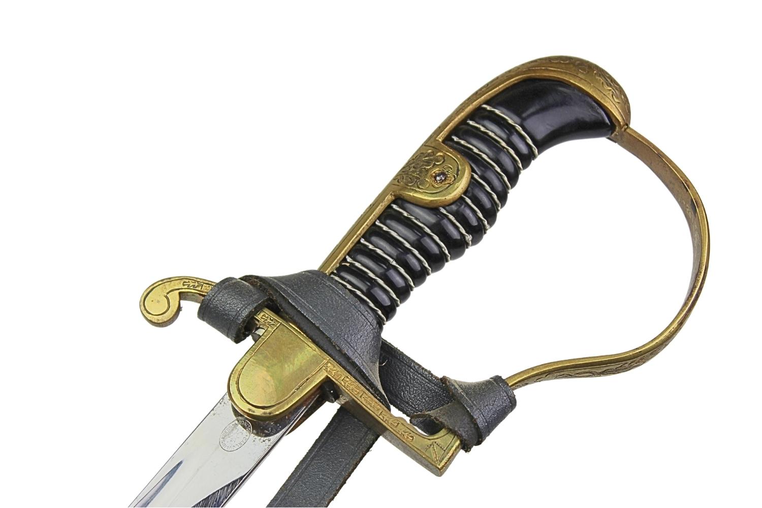 Szabla oficera Wehrmachtu Carl Julius Krebs Solingen z temblakiem