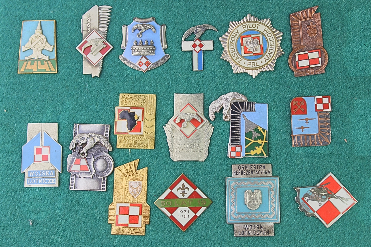 Duży zestaw odznak lotniczych LWP