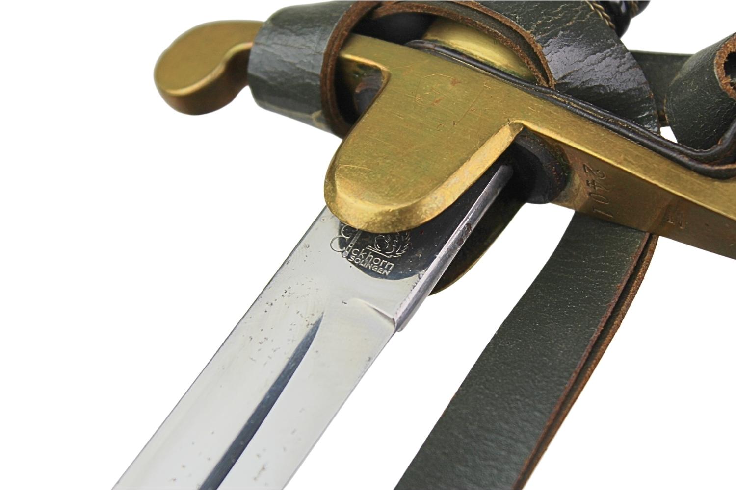 Szabla oficerska Niemcy C.E. 38 Carl Eickhorn Solignen z temblakiem zgodna