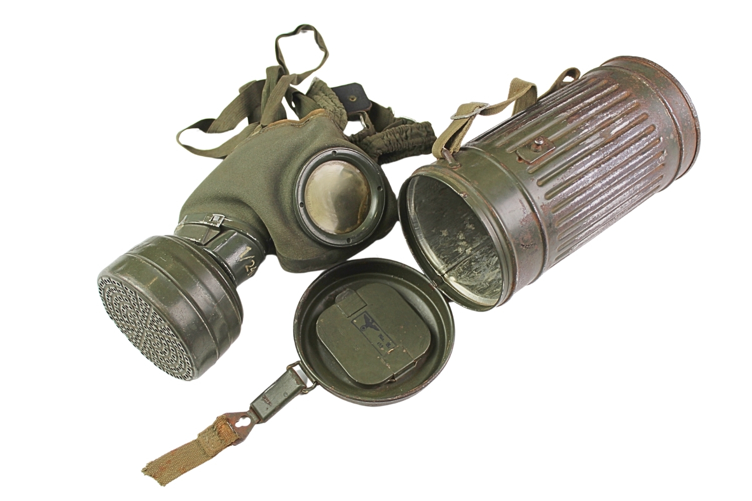 Niemiecka maska przeciwgazowa z puszką 1938