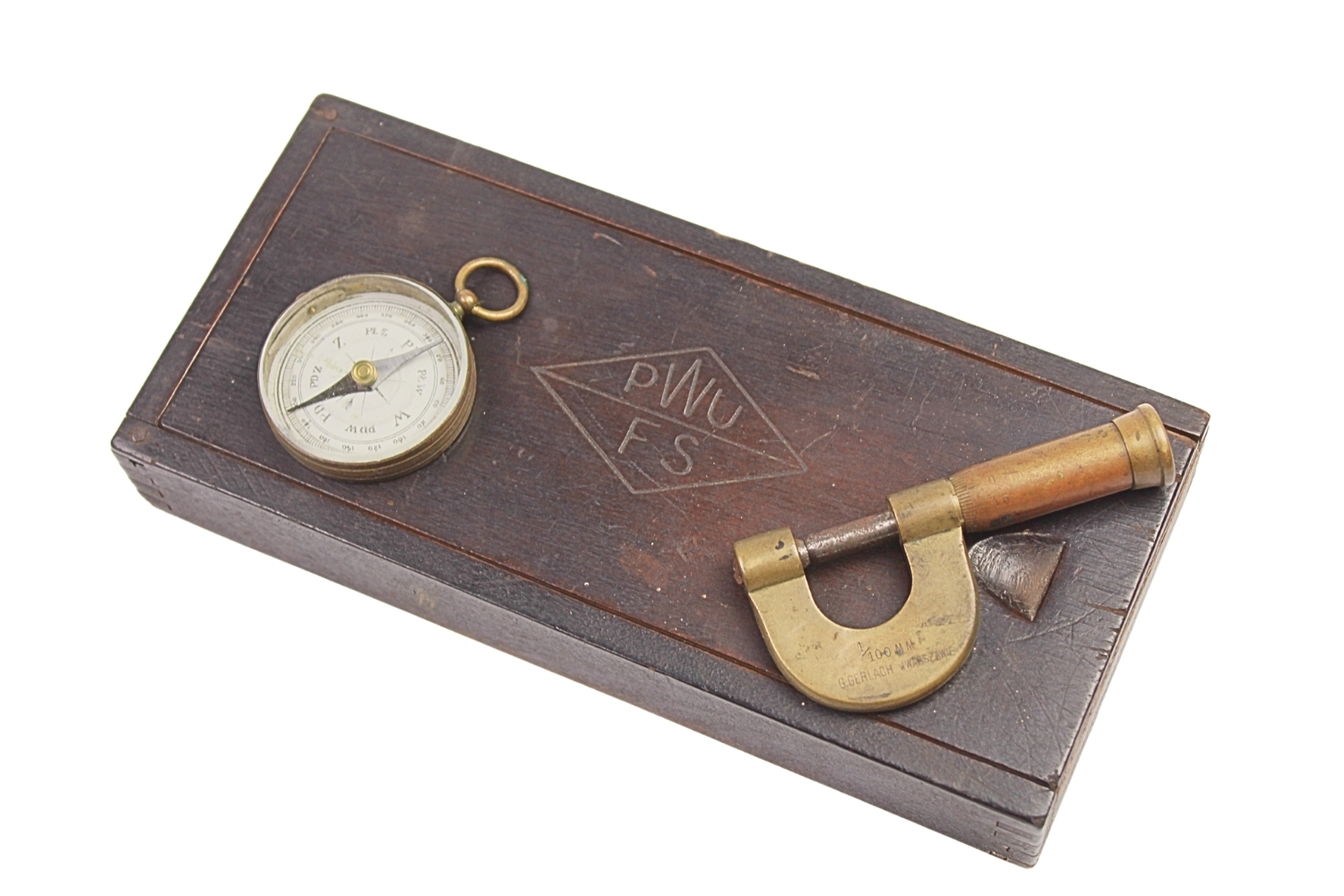 II RP Zestaw mierniczy mikrometr Gerlach, P.W.U.  F.S., kompas  W.P.