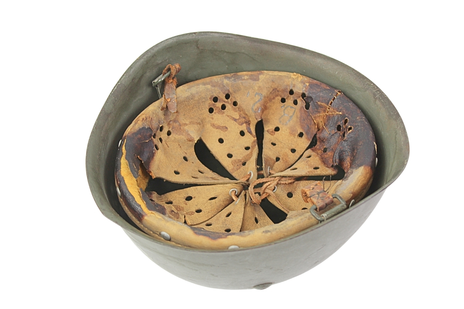 Hełm włoski wz.33 z orłem