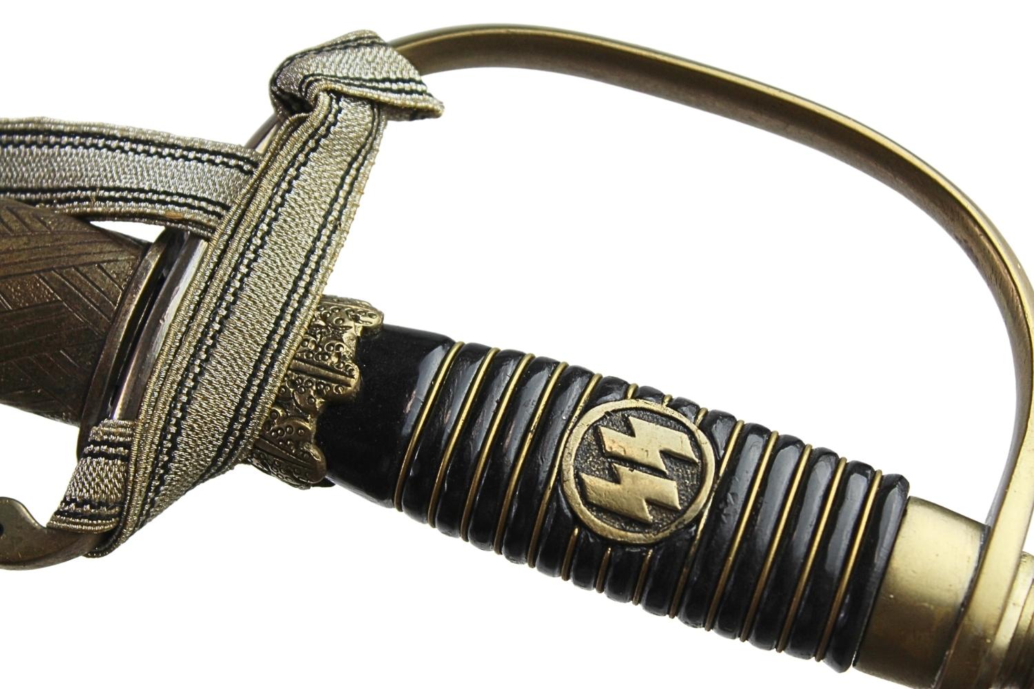 Szpada Oficera SS Eickhorn Solingen z temblakiem