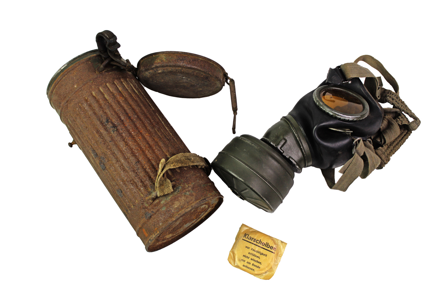 Niemiecka maska z puszką