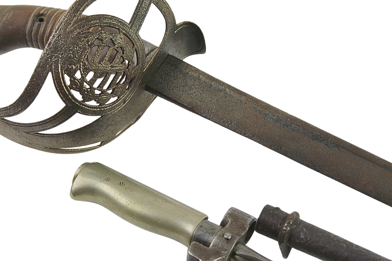 Duży zestaw broni białej