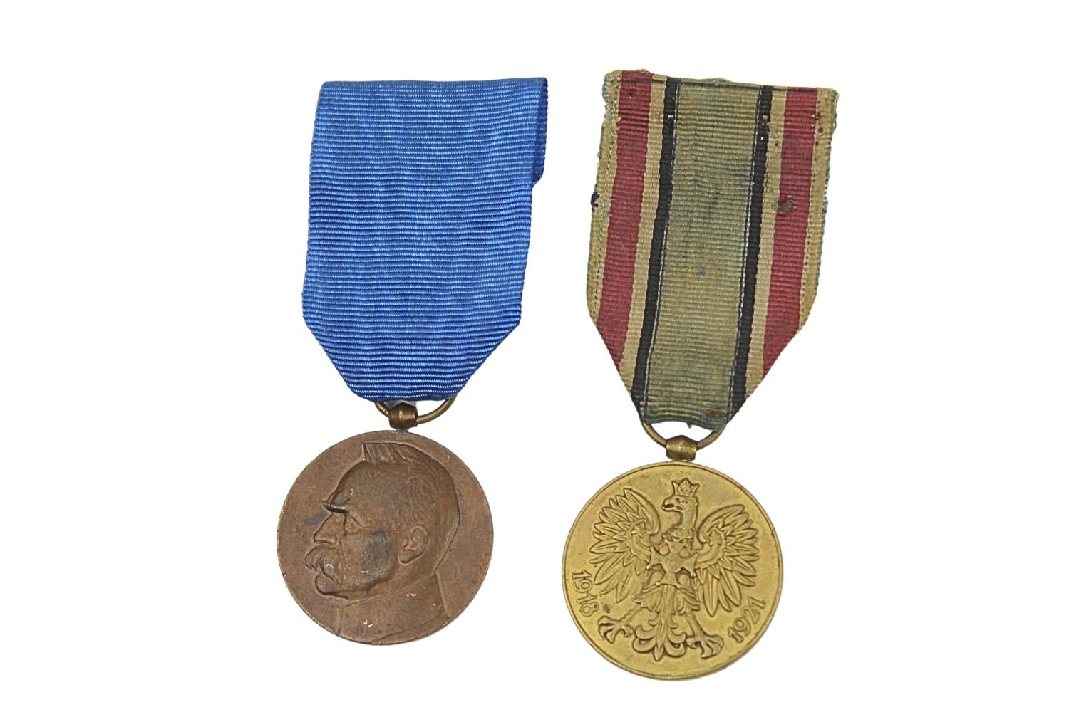 II RP Medal Dziesięciolecia Odzyskania Niepodległości 1918-1928 i Za Wojnę 1918-1921