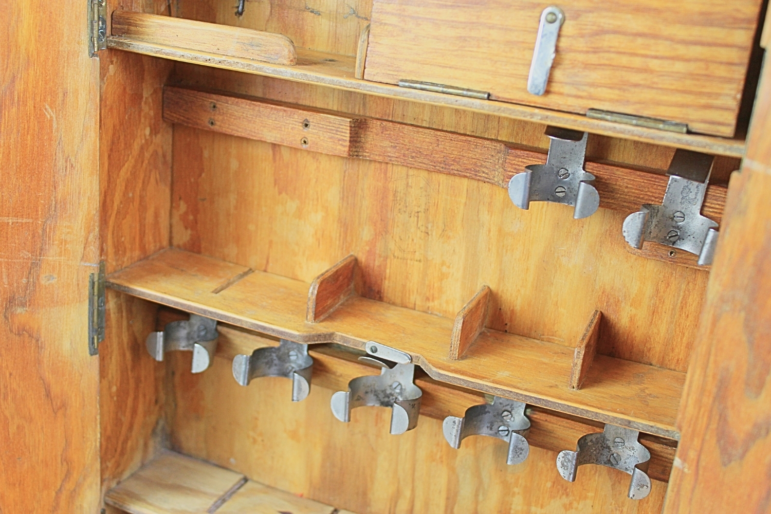 II RP Skrzynka ratownicza/apteczka typu „BBK” Rzadkość 