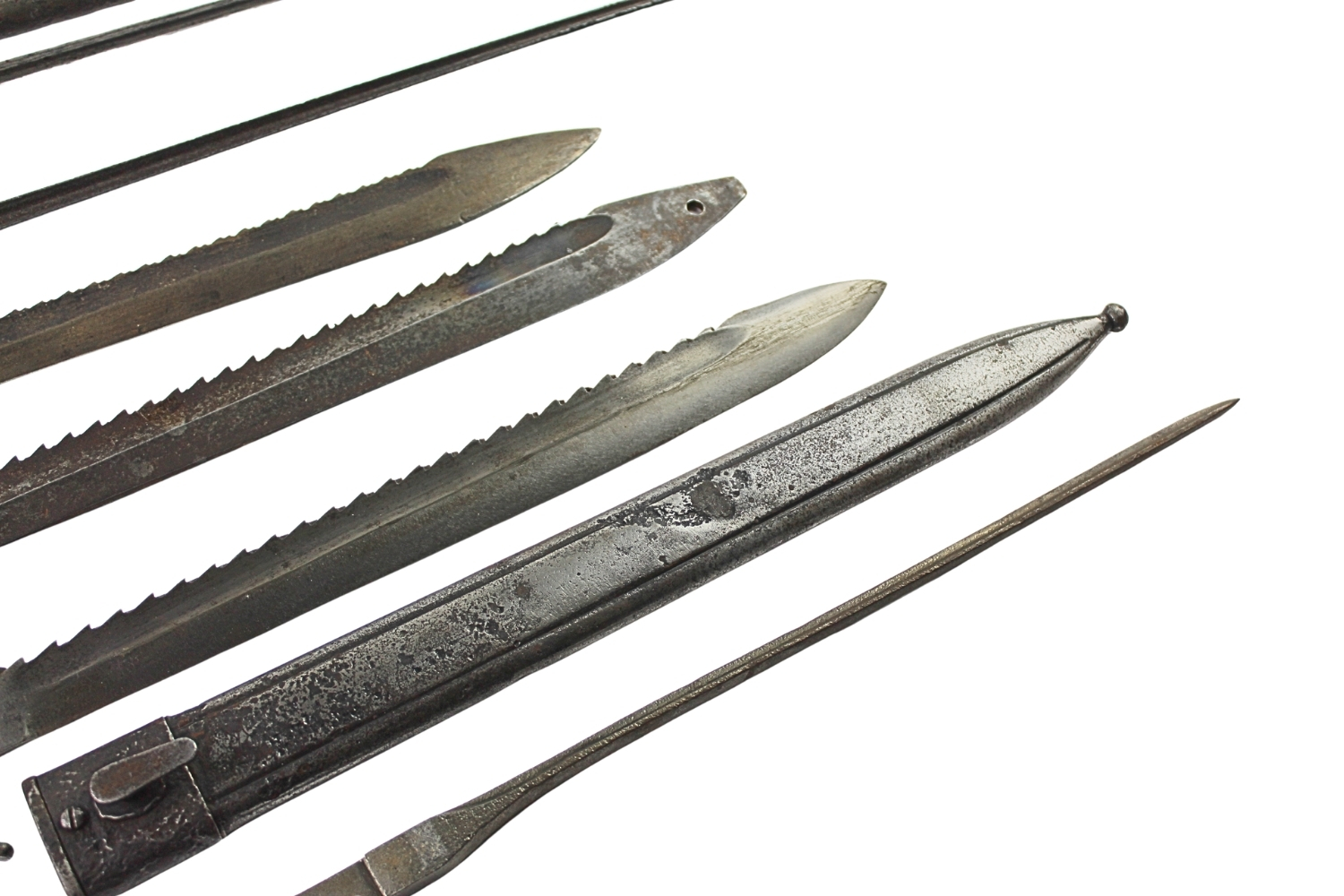 Duży zestaw broni białej