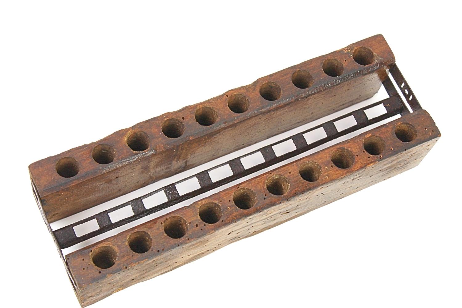 II RP Wkładka konserwy na 48 szt. Zapalników do granatów Gr. wz.31 