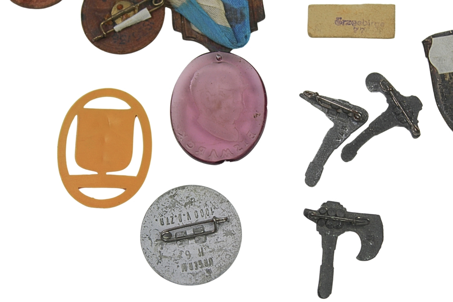 Duży zestaw niemieckich odznak pomoc zimowa WHW 