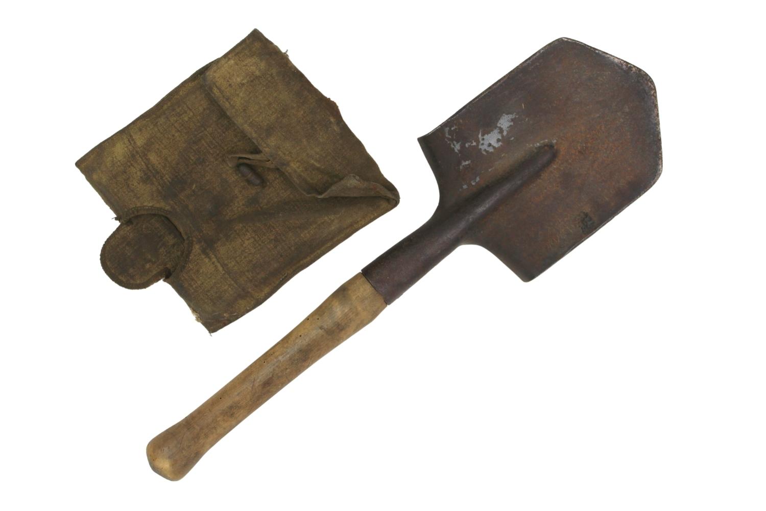 Saperka radziecka 1944 z pokrowcem