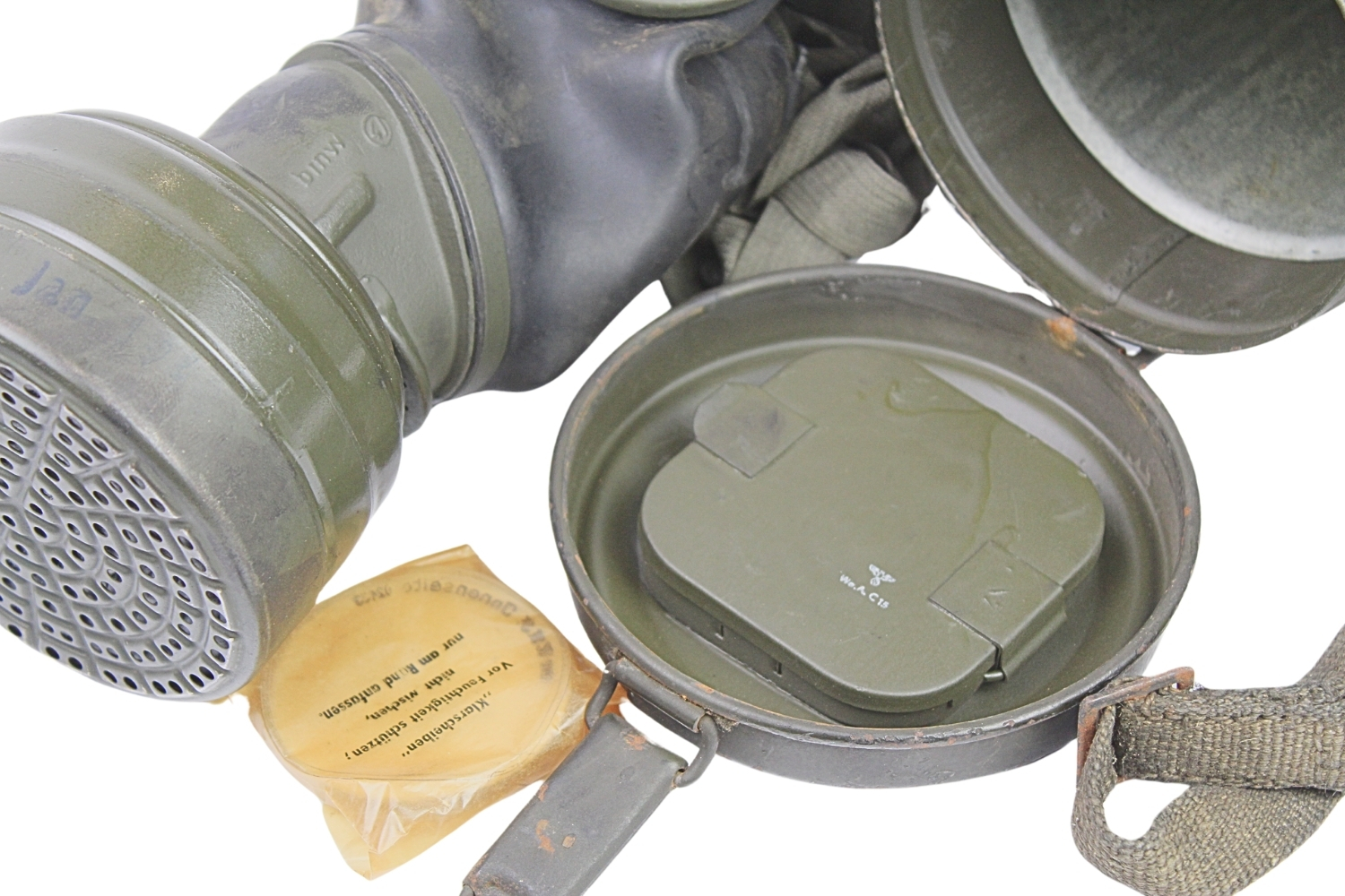 Niemiecka maska przeciwgazowa z puszką frn 1942