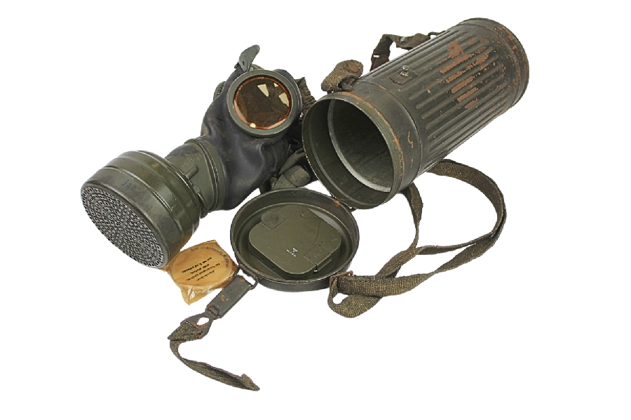Niemiecka maska przeciwgazowa z puszką frn 1942