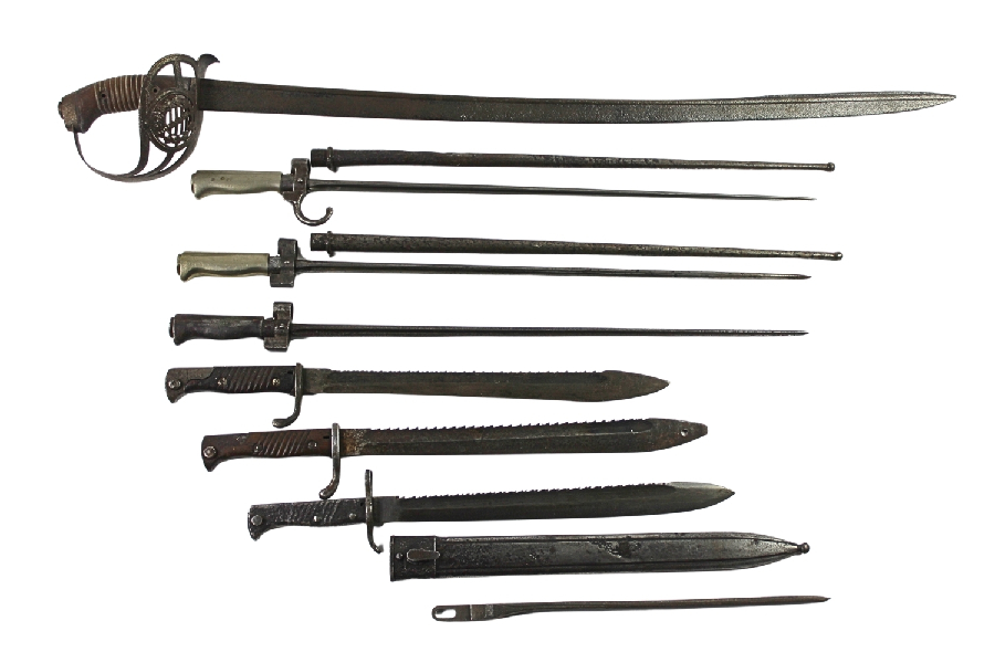 Duży zestaw broni białej