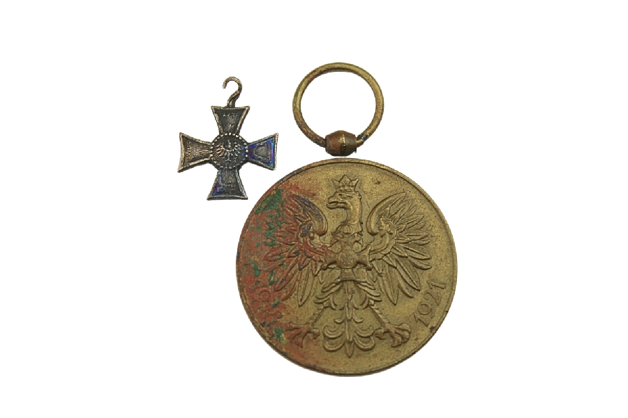 II RP Medal za wojnę 1918-1921 z miniaturką krzyża górnośląskiego