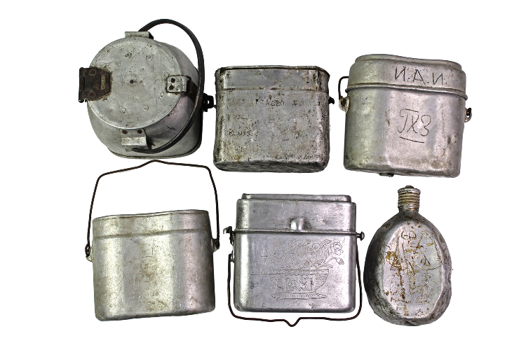 Zestaw menażek, kociołek sztuka okopowa 