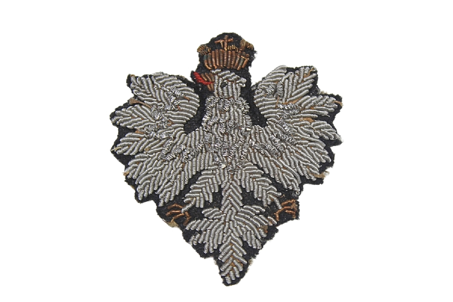 Orzeł haftowany bajorkiem