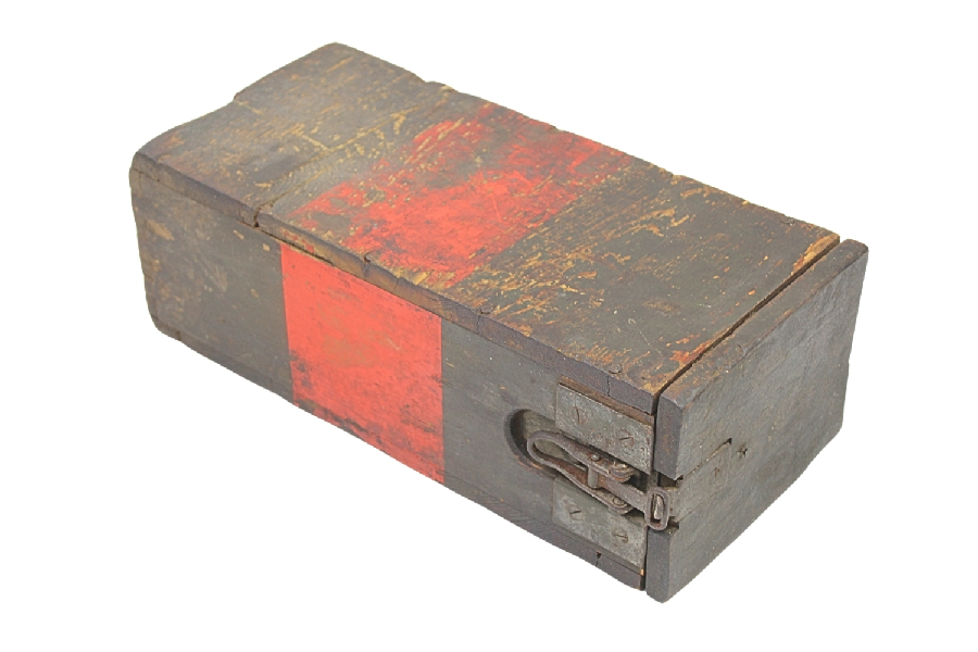 Niemiecka skrzynka amunicyjna Patronenkasten 300 1943