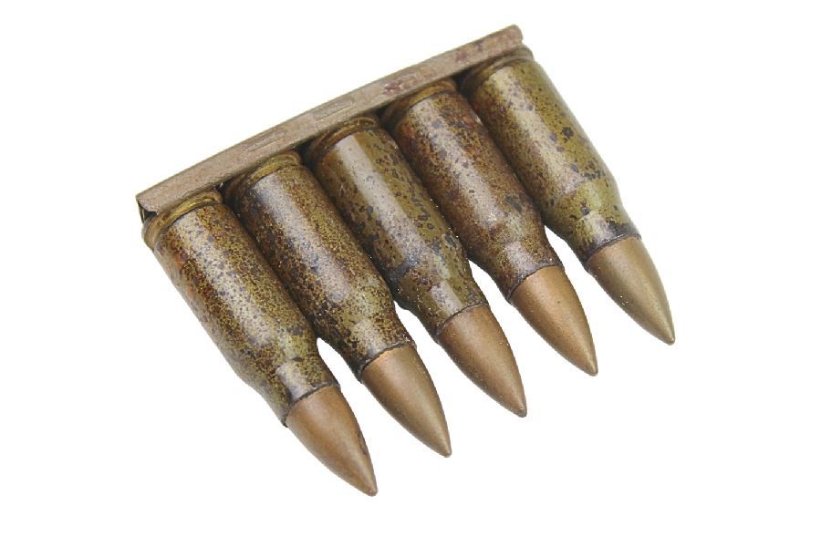 ŁÓDKA Z NABOJAMI 7,92X33 KURZ STG44 skorupy dekoracyjne