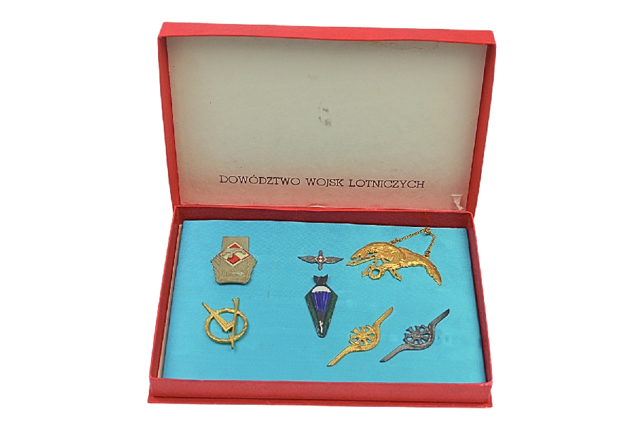 LWP Zestaw Odznaczeń w pudełku Dowództwo Wojsk Lotniczych